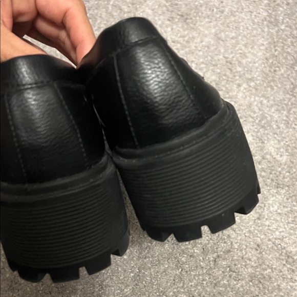 Sincerly Jules Black Chunky Lug Penny Loafers - Picture 5 of 6